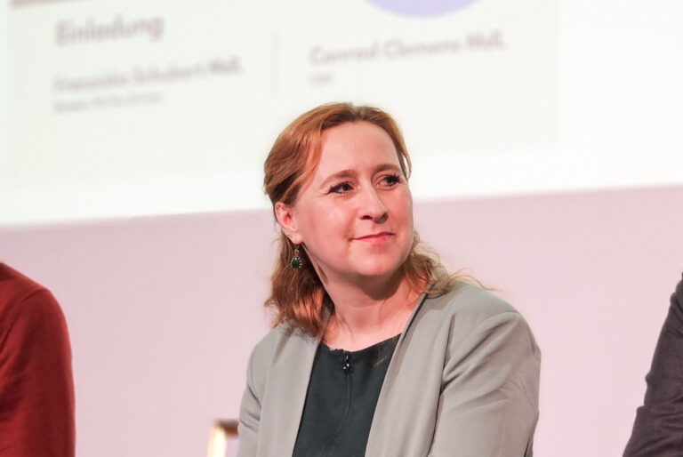 Mehr Bahn für die Oberlausitz: Dialogabend gibt Rückenwind für Herrnhuter Bahn und grenzüberschreitende Verbindungen